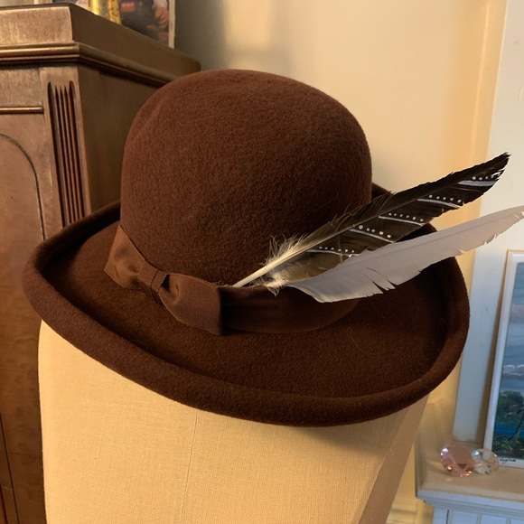 Vintage Wool Bow Painted Feather Hat - Picture 2 of 7